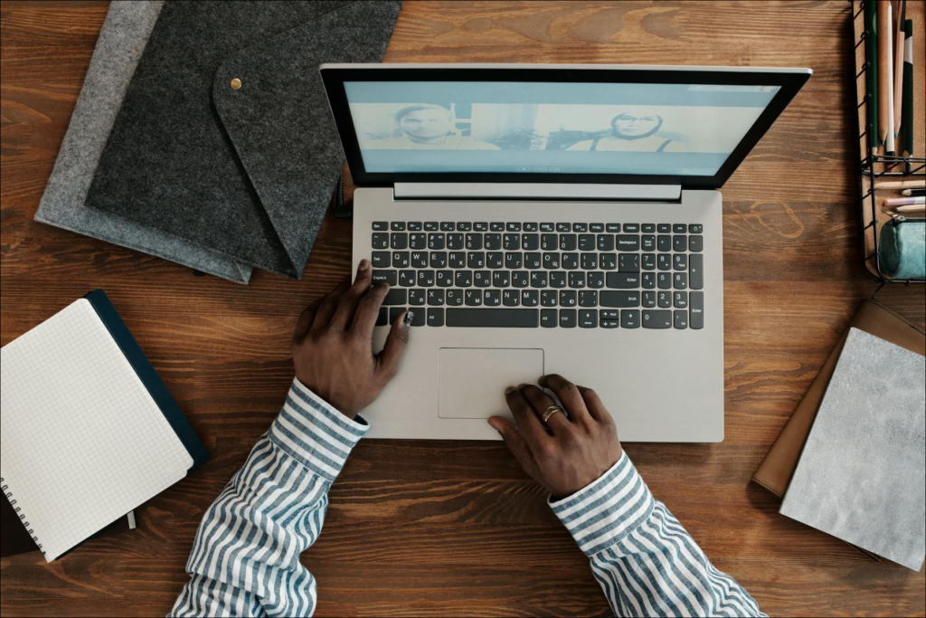 Complete Guide On How to Use Keywords to Boost Your Resume’s Visibility In 2025