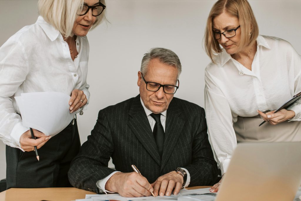 senior management job
